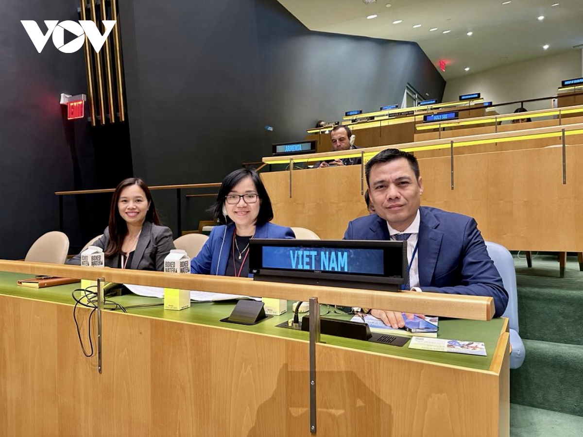 Le Vietnam contribue activement aux soins de santé mondiaux