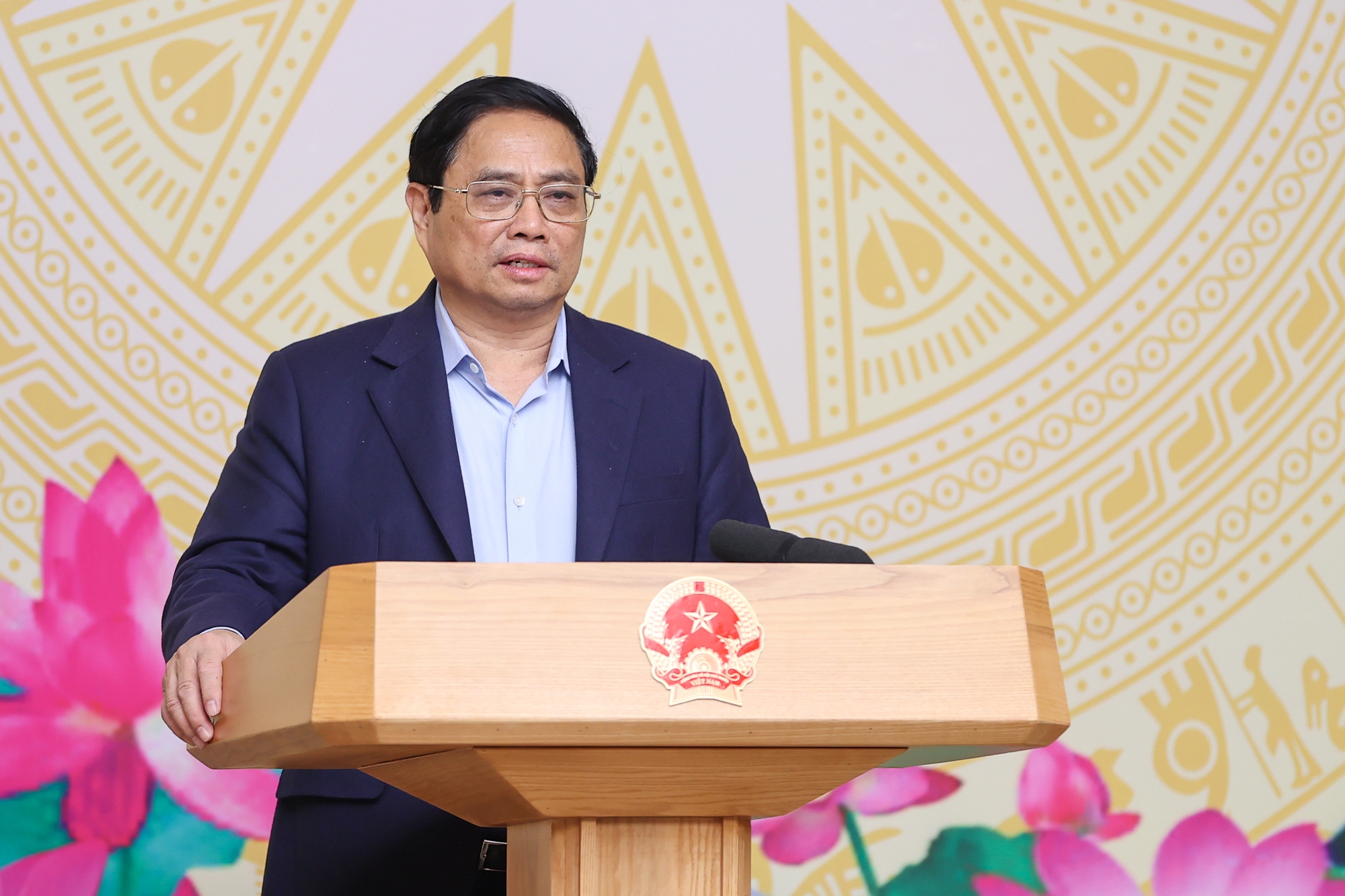 Premier ministre maîtriser de nouvelles technologies et les adapter à la réalité du Vietnam