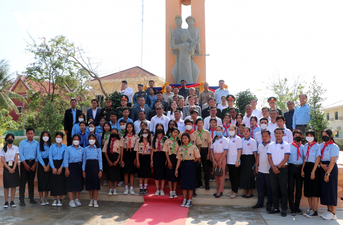 Achèvement de la restauration d’un monument de l’amitié Vietnam - Cambodge