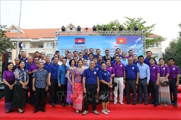 Rencontre entre d’anciens étudiants cambodgiens ayant étudié au Vietnam