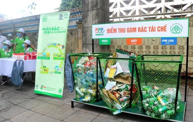 Hanoi a besoin de solutions pour trier les déchets solides à la source