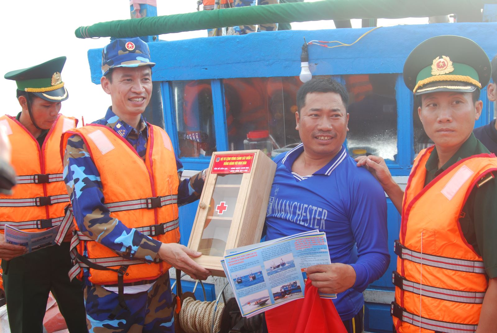 Les garde-côtes sont toujours aux côtés des pêcheurs