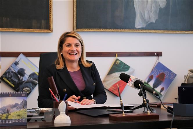 Une dirigeante italienne apprécie le bel essor des relations Vietnam - Italie