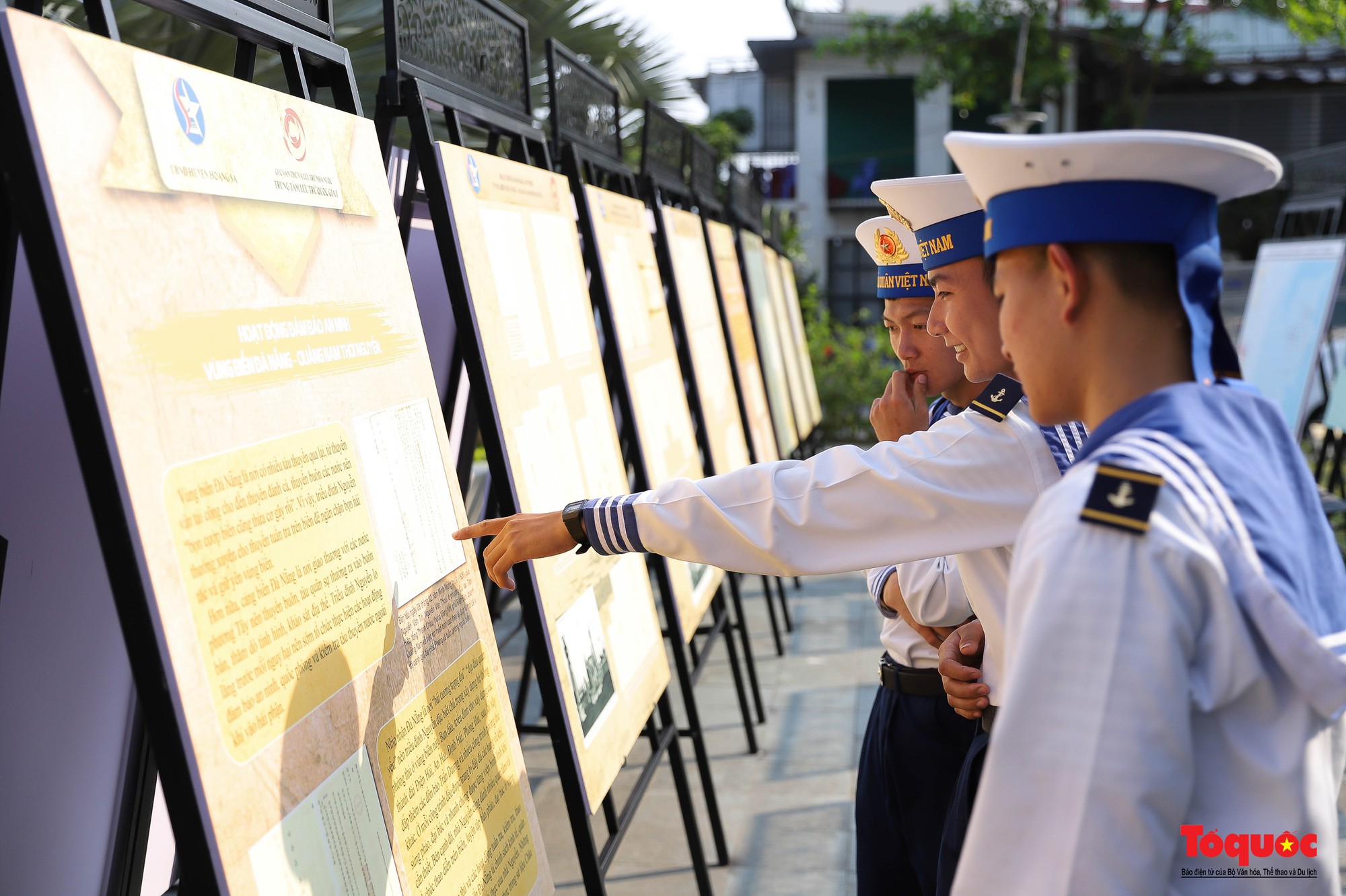 Une exposition sur Da Nang à travers les “châu ban” de la dynastie des Nguyen