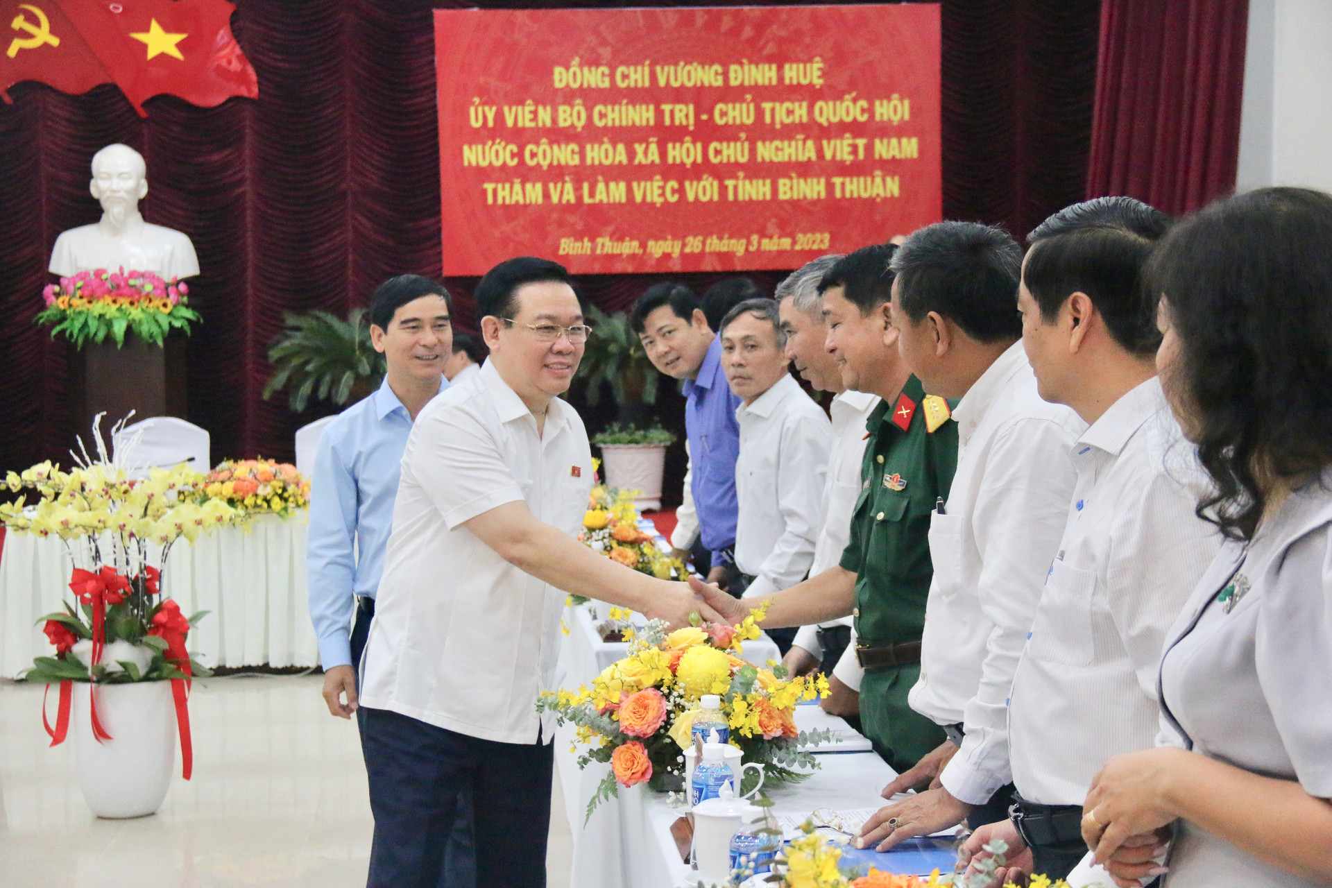 Le président de l’Assemblée nationale demande à Binh Thuân de maximiser ses avantages pour propulser sa croissance