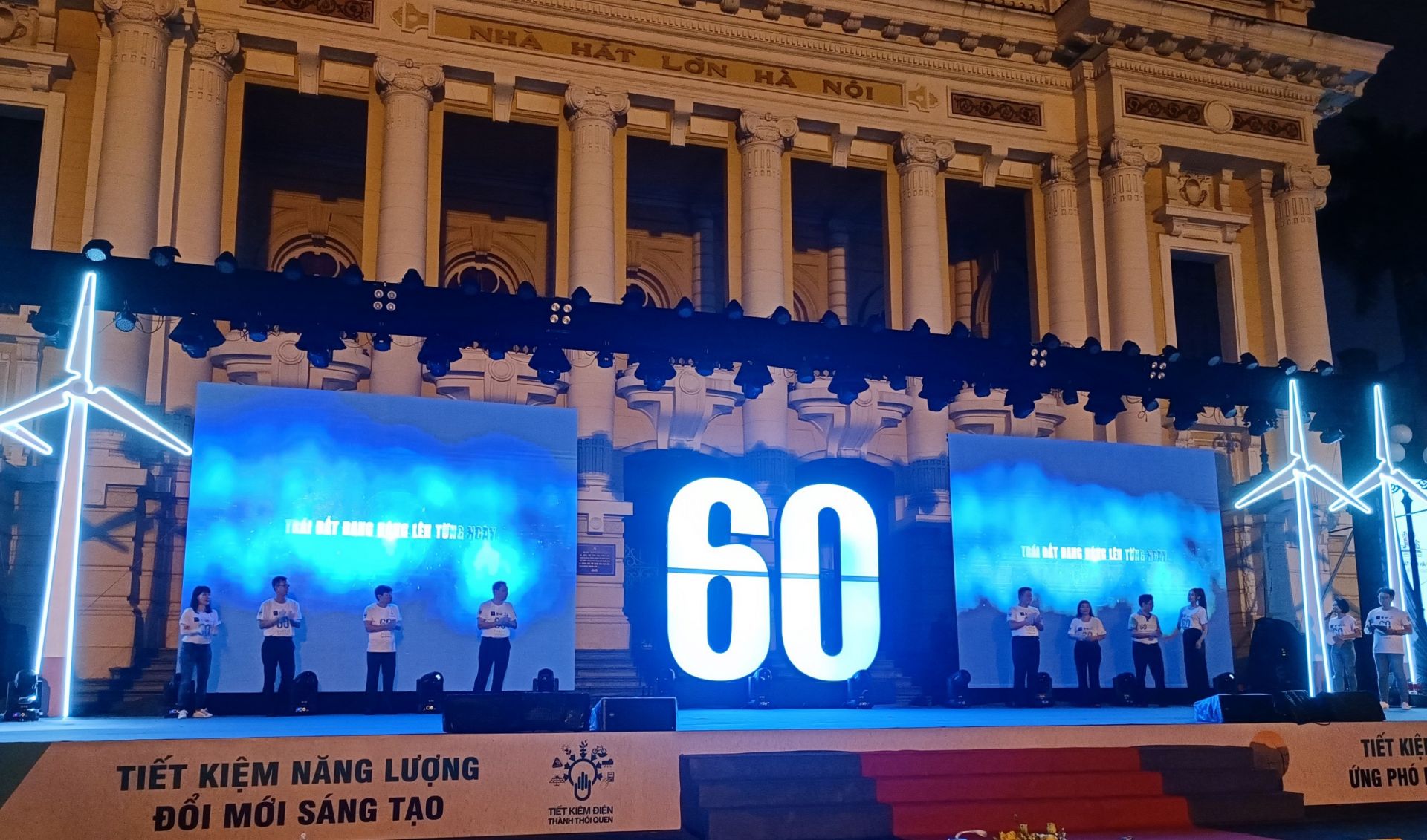 Le Vietnam économise 298 000 kWh pendant l’Heure de la Terre 2023