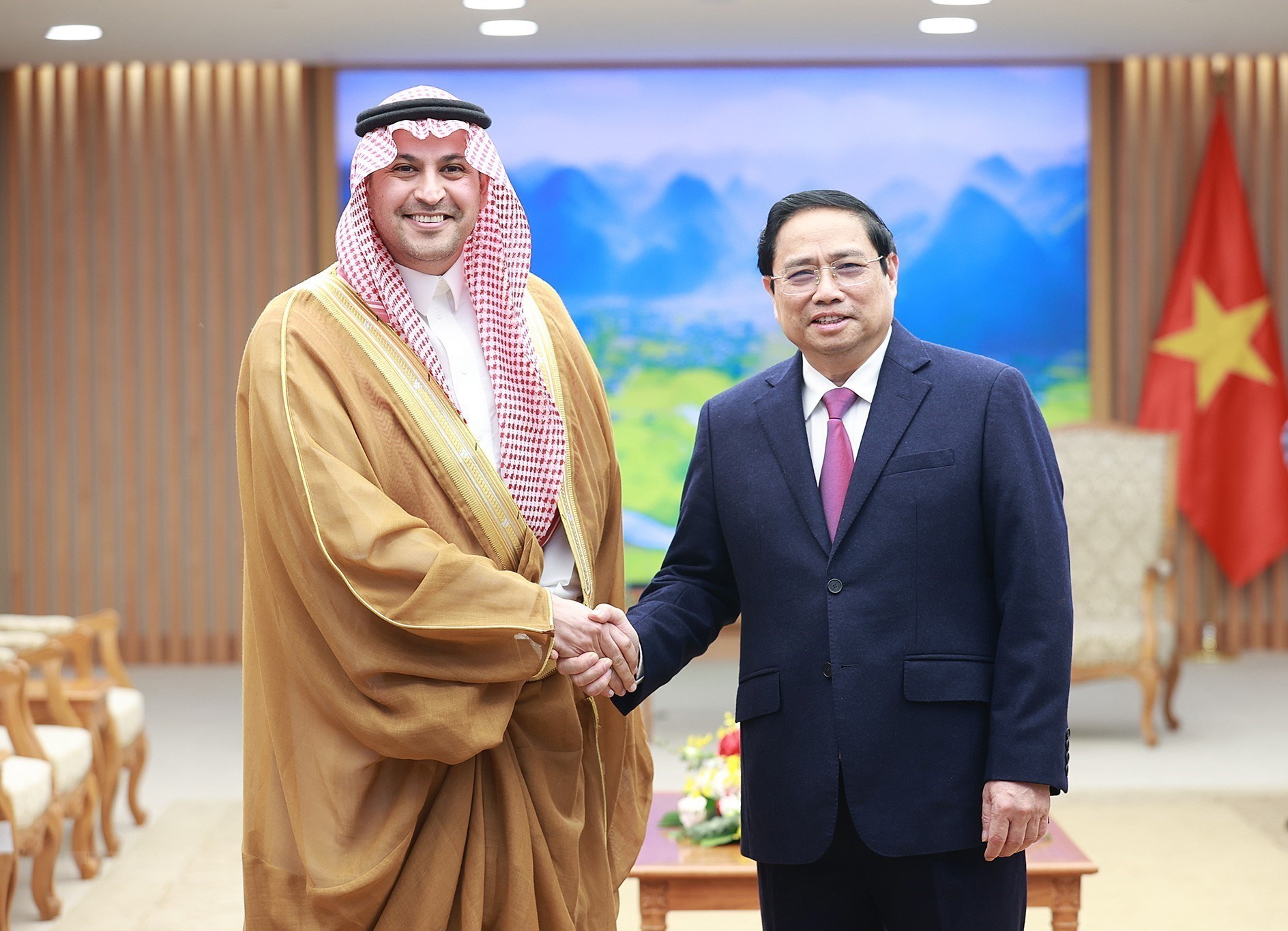 Le Premier ministre Pham Minh Chinh reçoit l’ambassadeur d Arabie saoudite au Vietnam