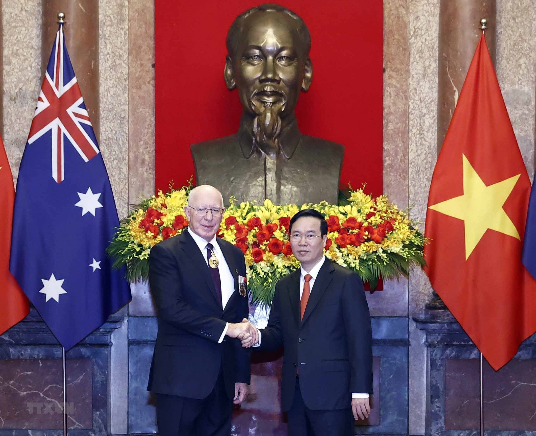 Le président Vo Van Thuong s’entretient avec le général d’Australie David Hurley
