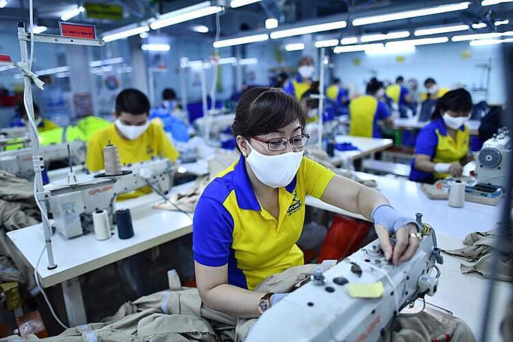 Le salaire moyen annuel augmente de 578 000 VND au 1er trimestre