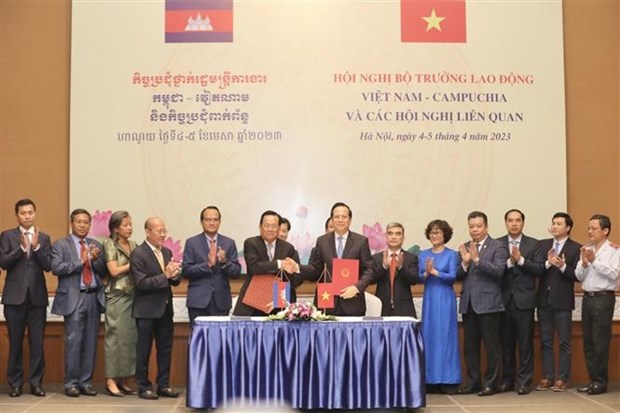 Le Vietnam et le Cambodge intensifient leur coopération dans le travail