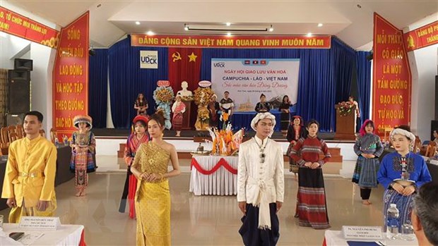 Diverses activités célébrant les Têt traditionnels du Laos et du Cambodge organisées au Vietnam