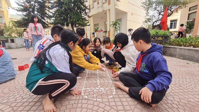 Faire entrer les jeux folkloriques dans les écoles