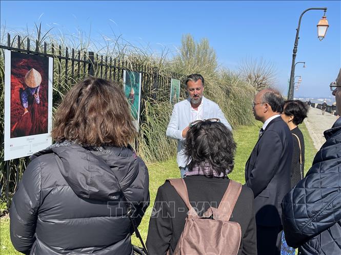 Le photographe Réhahn fait découvrir la beauté du Vietnam au public français