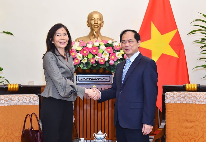 Le ministre des Affaires étrangères reçoit la coordonnatrice résidente des Nations Unies