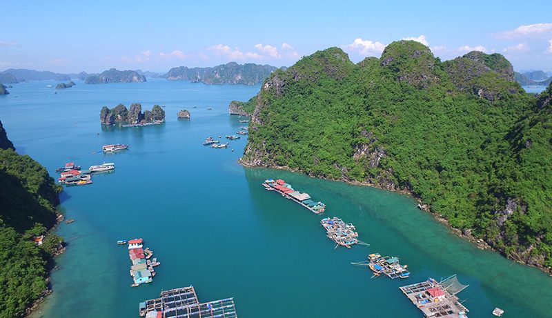 Un village de pêcheurs flottant du Vietnam honoré par un magazine américain