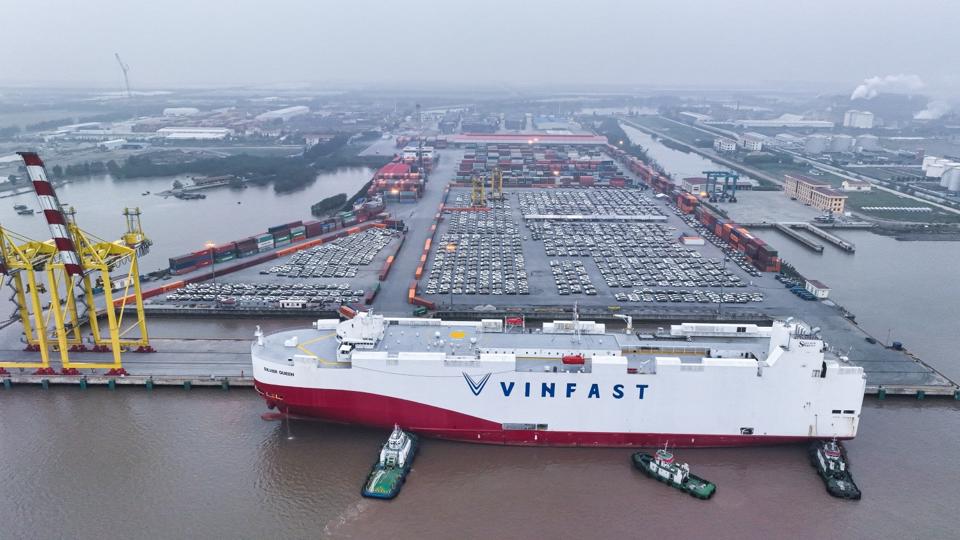 VinFast exporte un lot de 1 879 véhicules VF 8 vers l Amérique du Nord