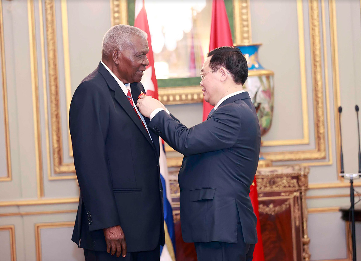 Le président de l AN cubaine Esteban Lazo Hernández à l’honneur