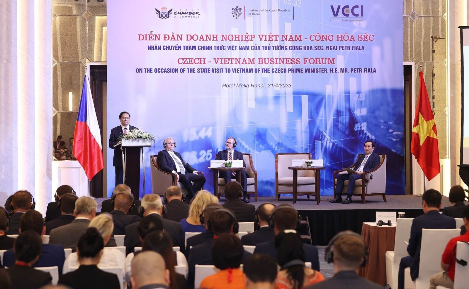 Forum d’affaires Vietnam-République tchèque à Hanoï