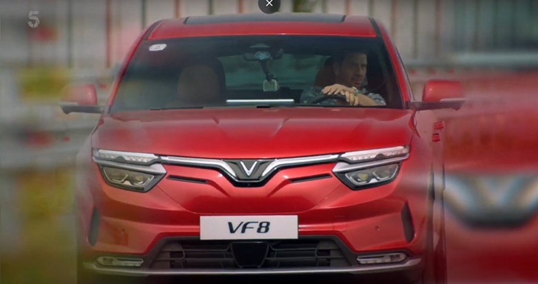 Télévision britannique VinFast VF 8 est l avenir des voitures électriques high-tech vietnamiennes