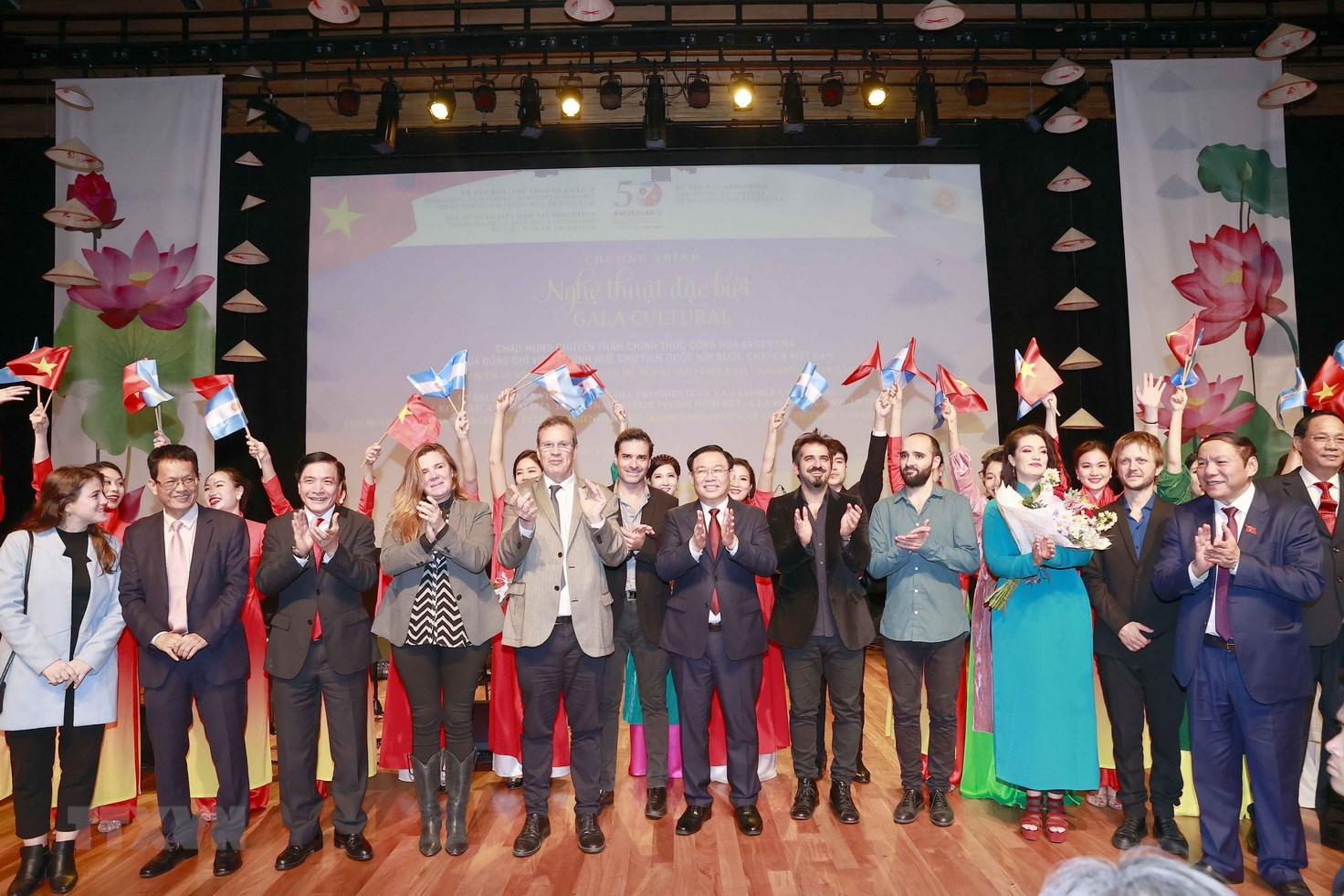 Programme artistique spécial en l’honneur du 50e anniversaire des relations Vietnam-Argentine