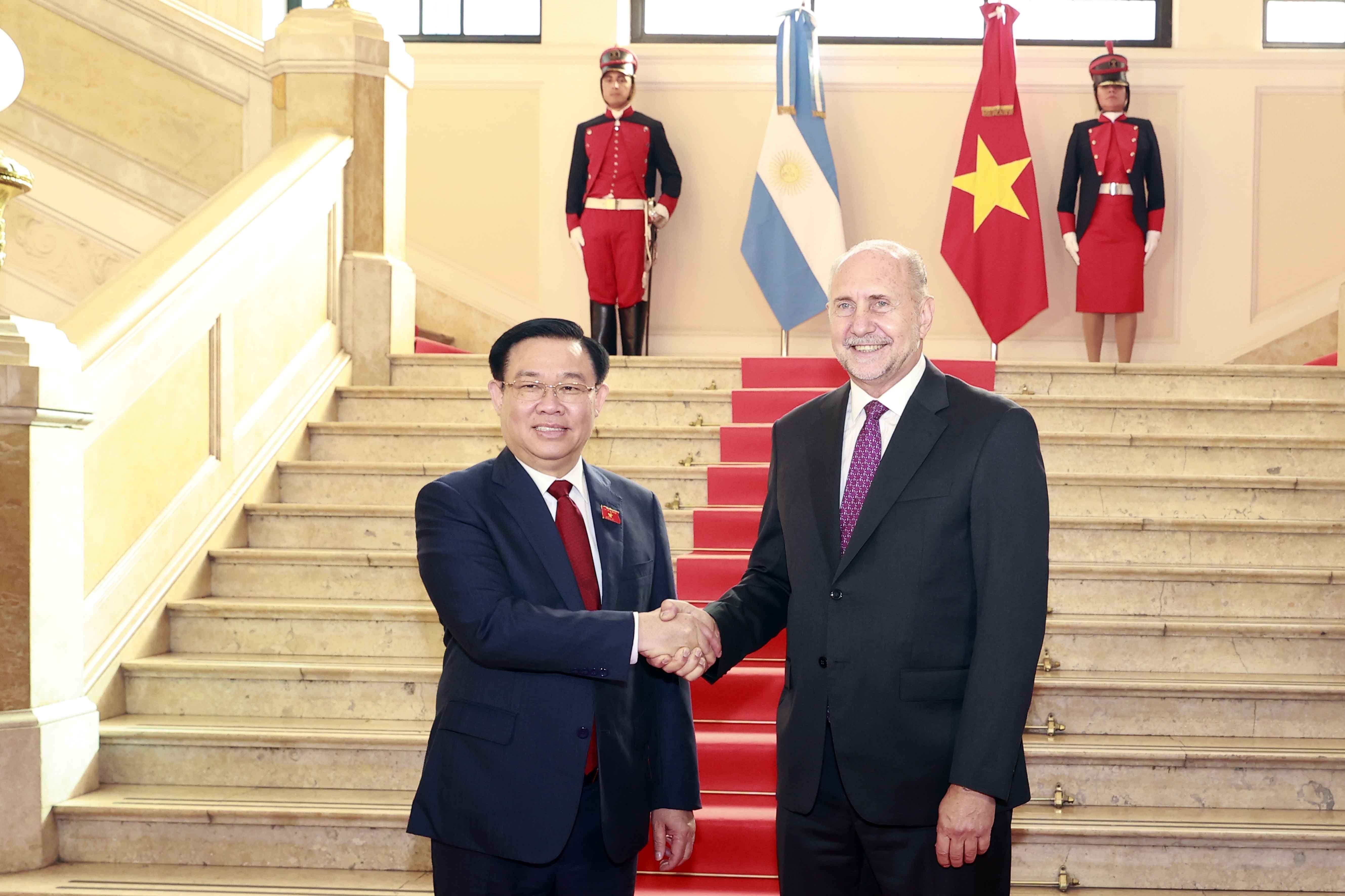 Le président de l’Assemblée nationale du Vietnam en visite de travail à Santa Fe