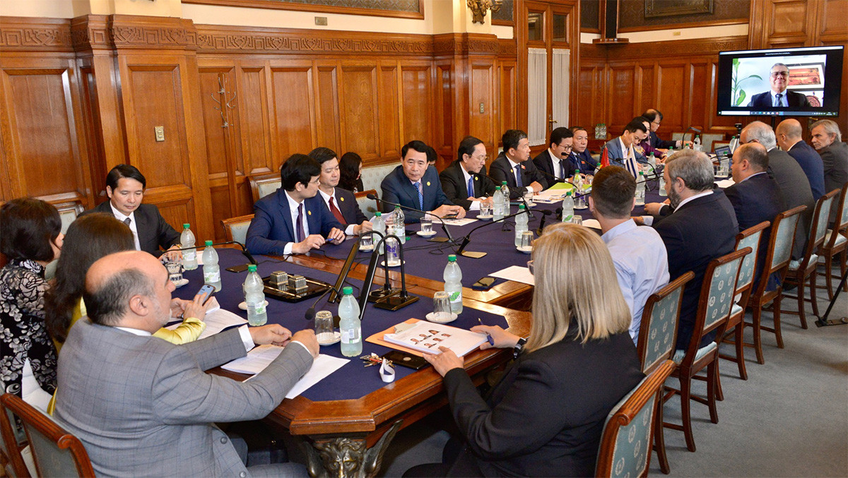 Rencontre de députés Vietnam - Uruguay