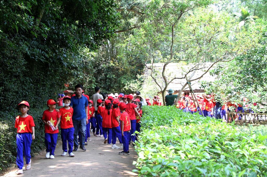 Afflux de touristes à Kim Liên, village natal du Président Hô Chi Minh