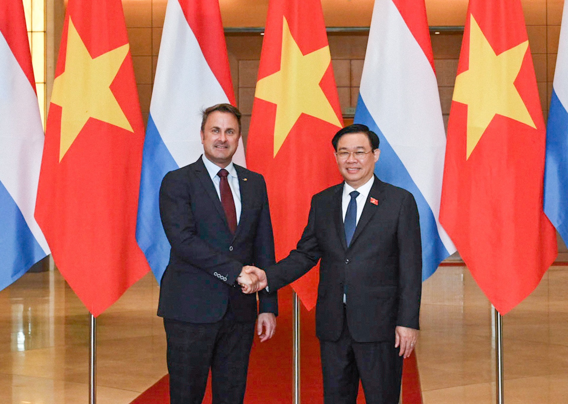 Le président de l’Assemblée nationale du Vietnam rencontre le Premier ministre luxembourgeois