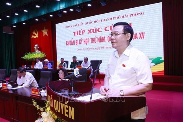 Hai Phong le président de l AN rencontre des électeurs de l arrondissement de Ngo Quyen