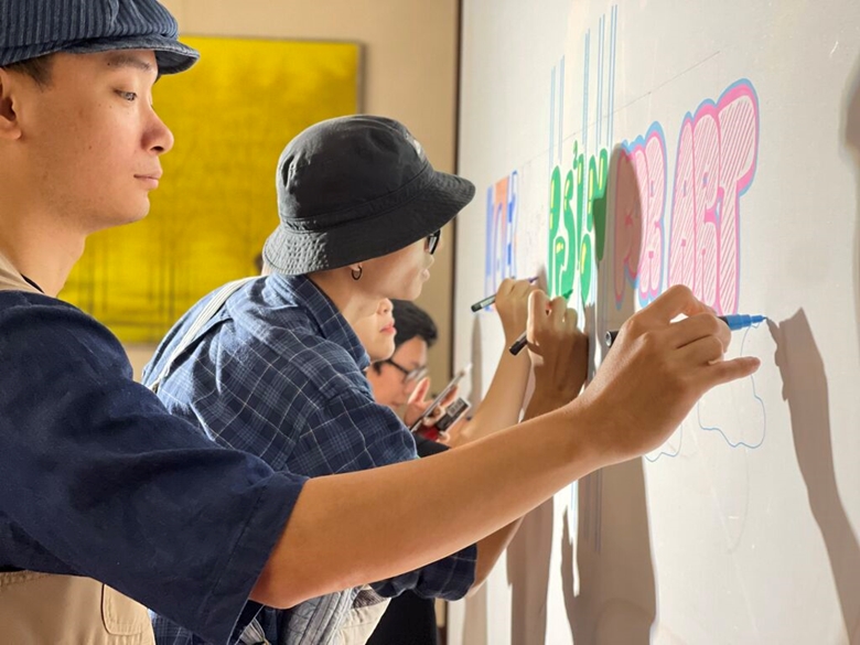 Lancement d’un concours de peinture de niveau d ASEAN au Vietnam