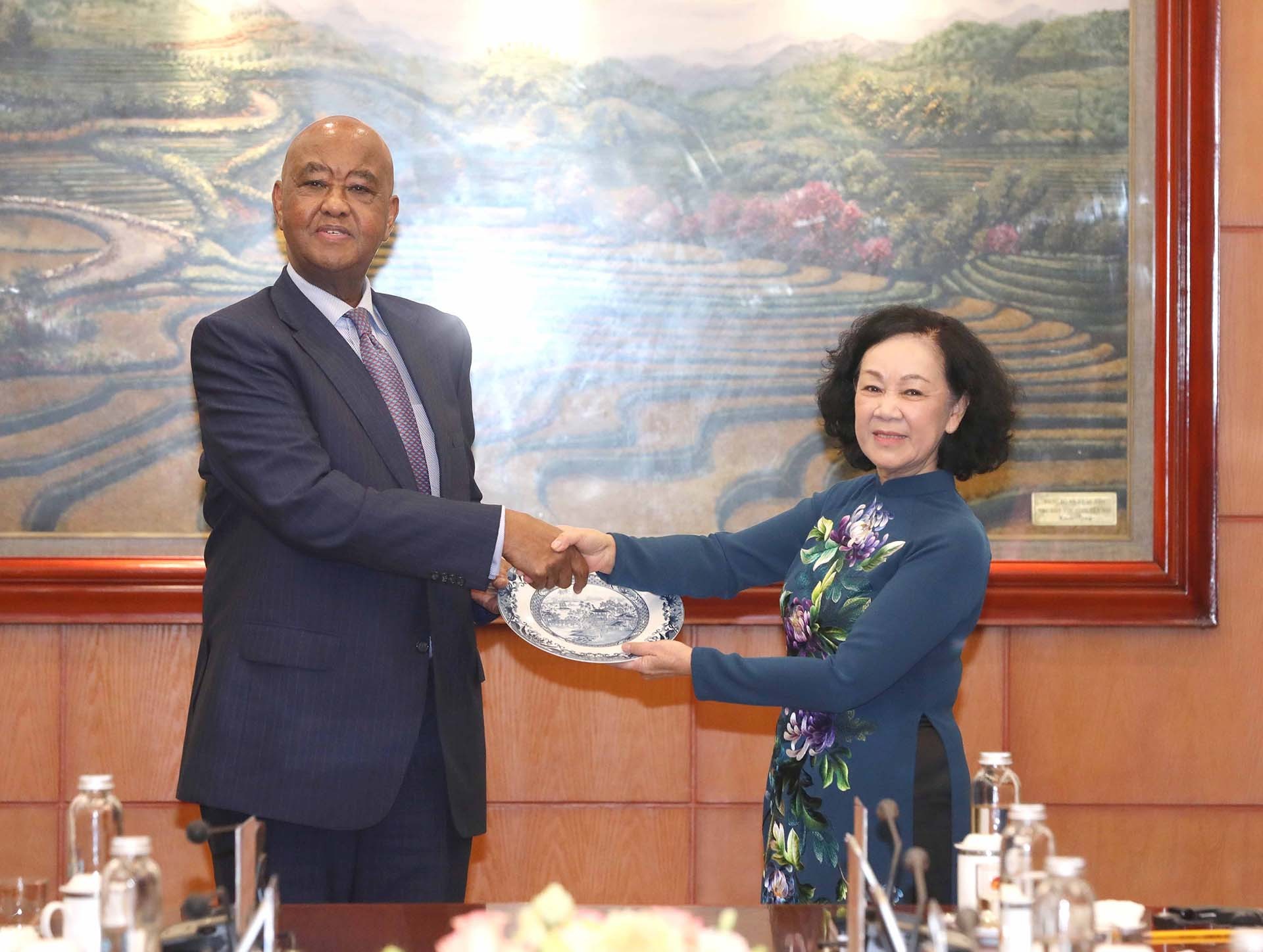 La Tanzanie souhaite étudier les expériences du Vietnam dans divers secteurs