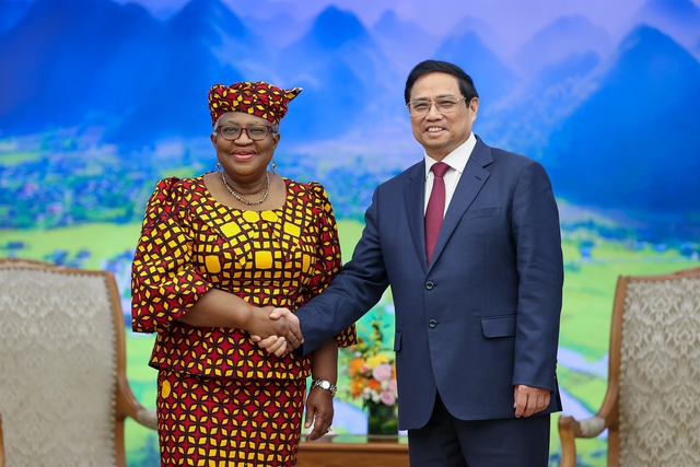 Le Premier ministre Pham Minh Chinh reçoit la directrice générale de l OMC
