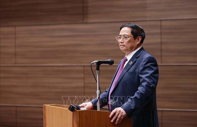 Le Premier ministre Pham Minh Chinh participe au Forum des affaires Vietnam-Japon