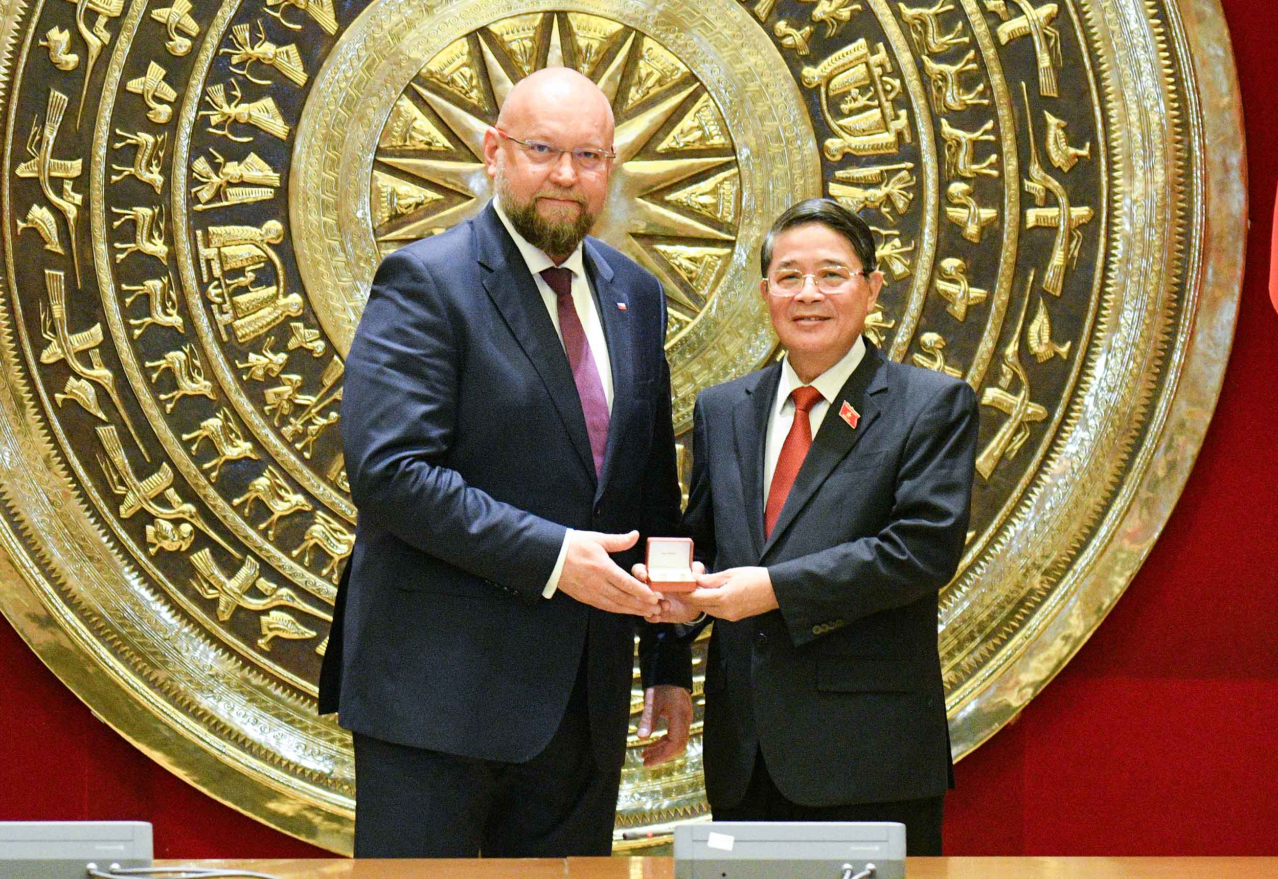 Vietnam-République tchèque renforcement de la coopération interparlementaire