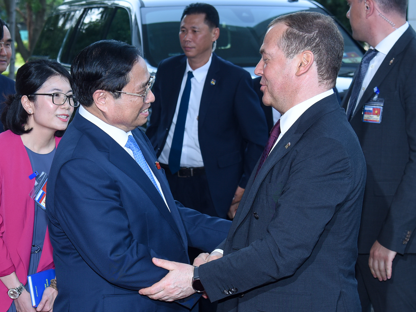 Le Premier ministre Pham Minh Chinh reçoit le président du parti Russie unie
