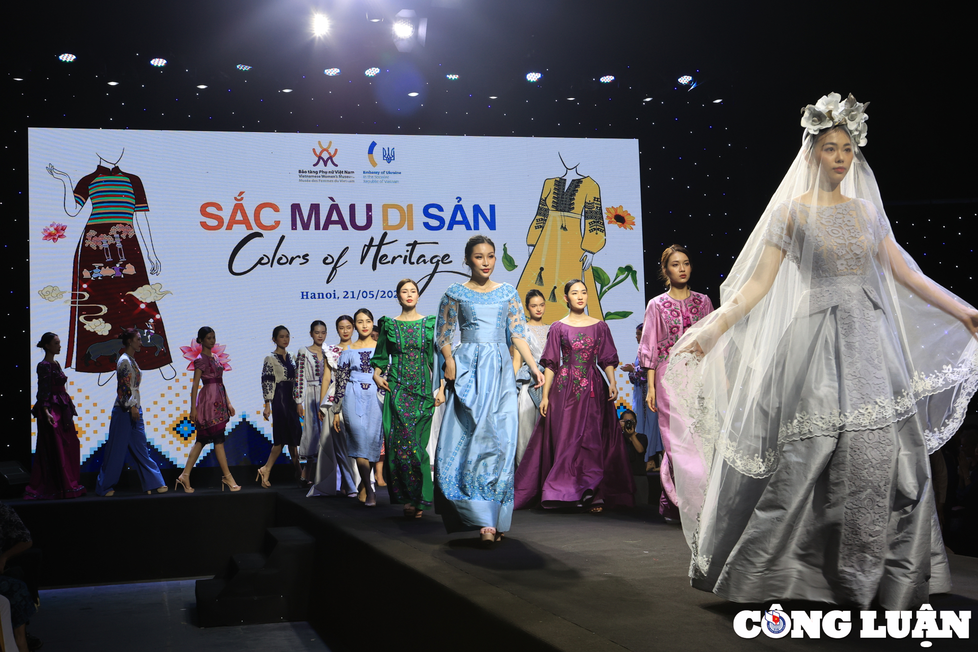 Colors of Heritage honore les cultures traditionnelles du Vietnam et de l Ukraine