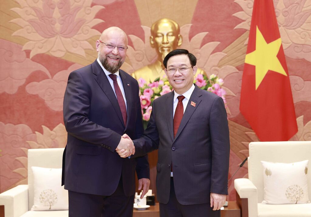 Le Vietnam prend en haute considération le développement des liens avec la R tchèque
