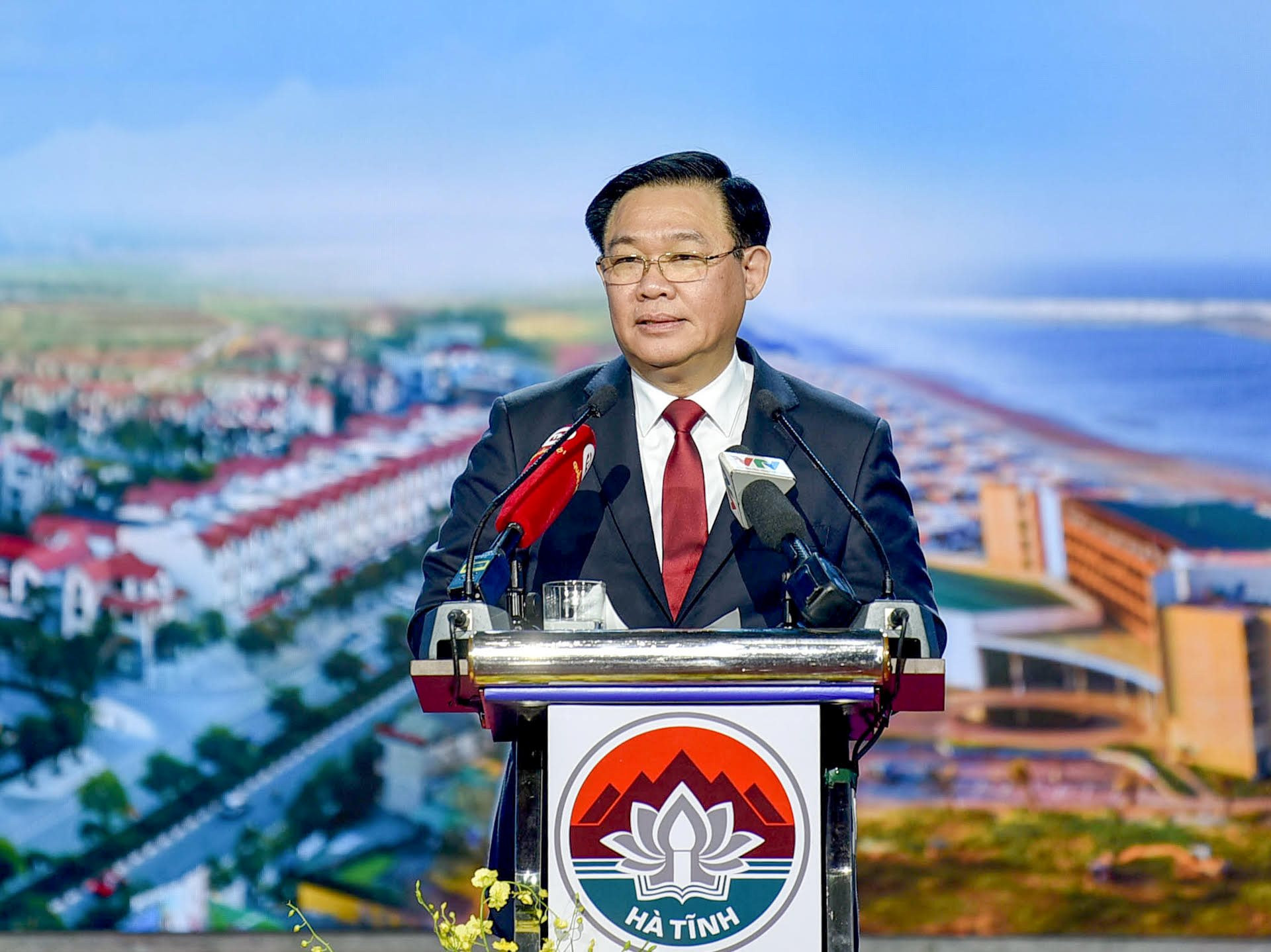 Hà Tinh appelée à transformer son potentiel et ses avantages en moteur de la croissance
