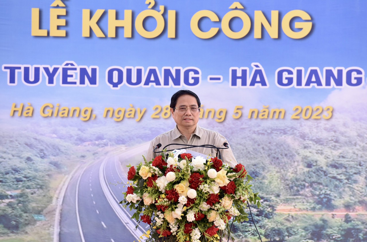 Le Premier ministre Pham Minh Chinh lance les travaux de l’autoroute Tuyên Quang-Hà Giang