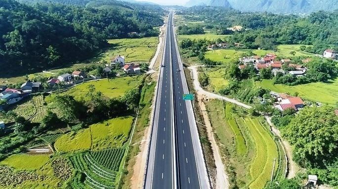 Moderniser les infrastructures de transport pour le développement économique et le tourisme