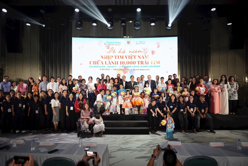 Battement de cœur Vietnam sauve 10 000 enfants atteints de malformations cardiaques congénitales