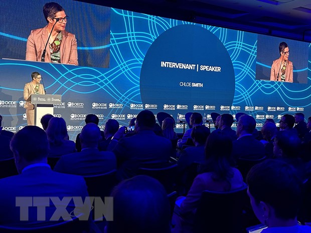 Le Vietnam participe au Forum mondial sur la technologie à Paris