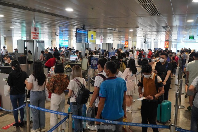 L aéroport de Tan Son Nhat devrait accueillir près de 24 millions de passagers cet été
