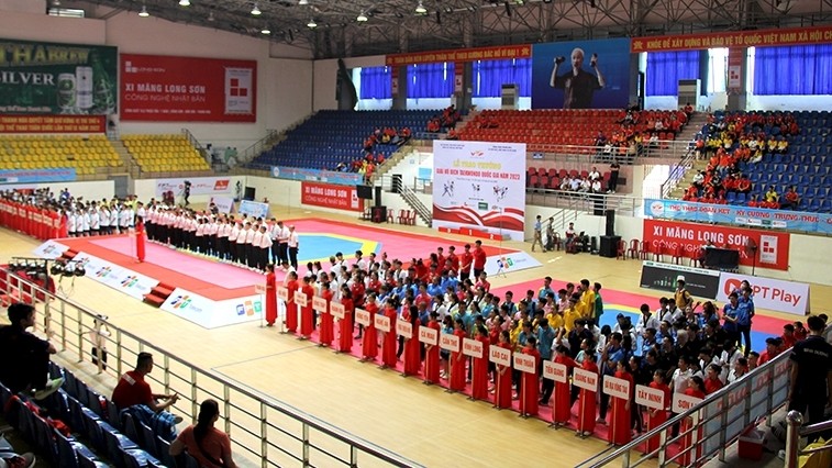 Coup d envoi des championnats nationaux de taekwondo à Thanh Hoa