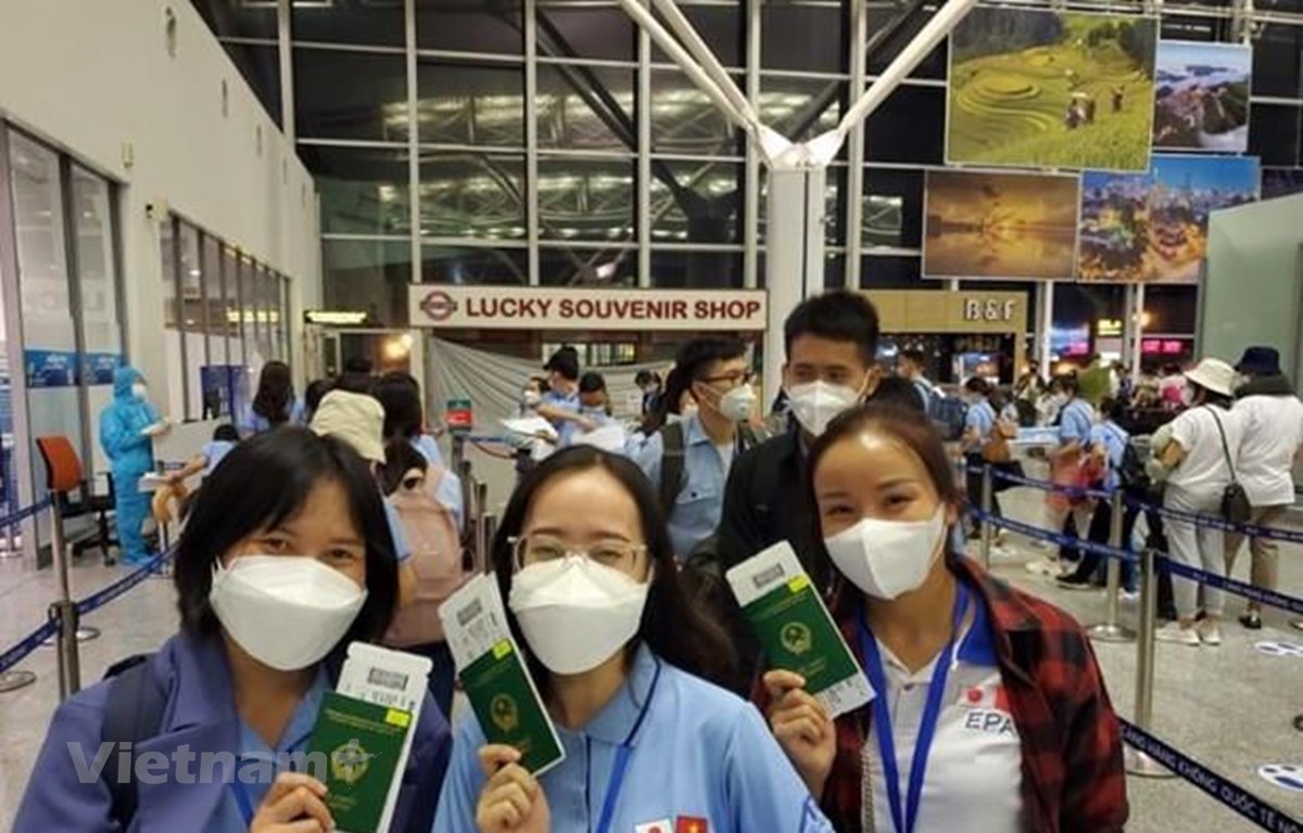 Le Vietnam envoie 60 000 travailleurs à l étranger de janvier à mai