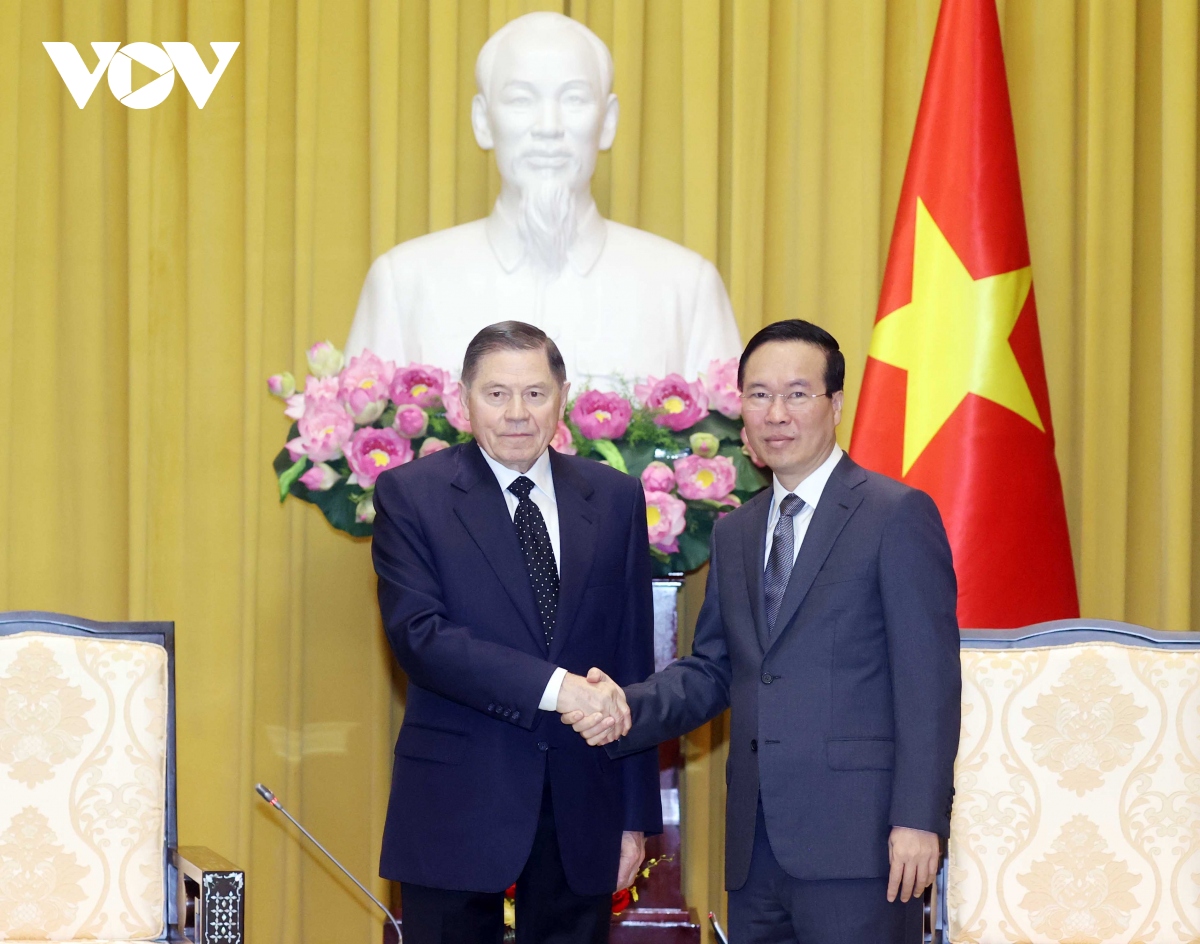 Le président Vo Van Thuong salue la visite du président de la Cour suprême de la Fédération de Russie