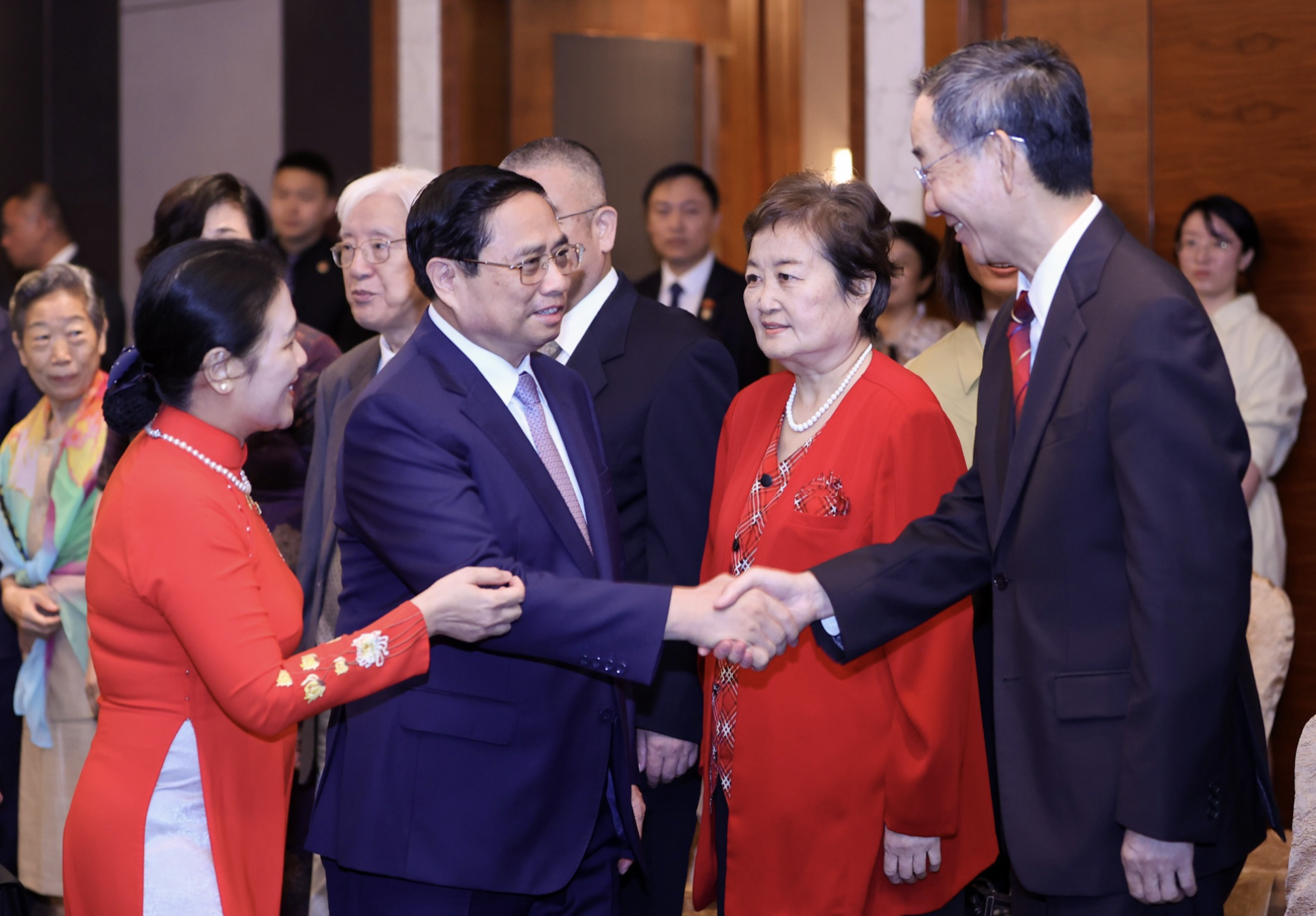 Le Premier ministre Pham Minh Chinh rencontre des personnalités chinoises de l amitié