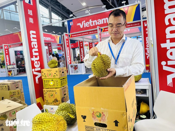 Près d une centaine d entreprises vietnamiennes au salon international des PME en Chine