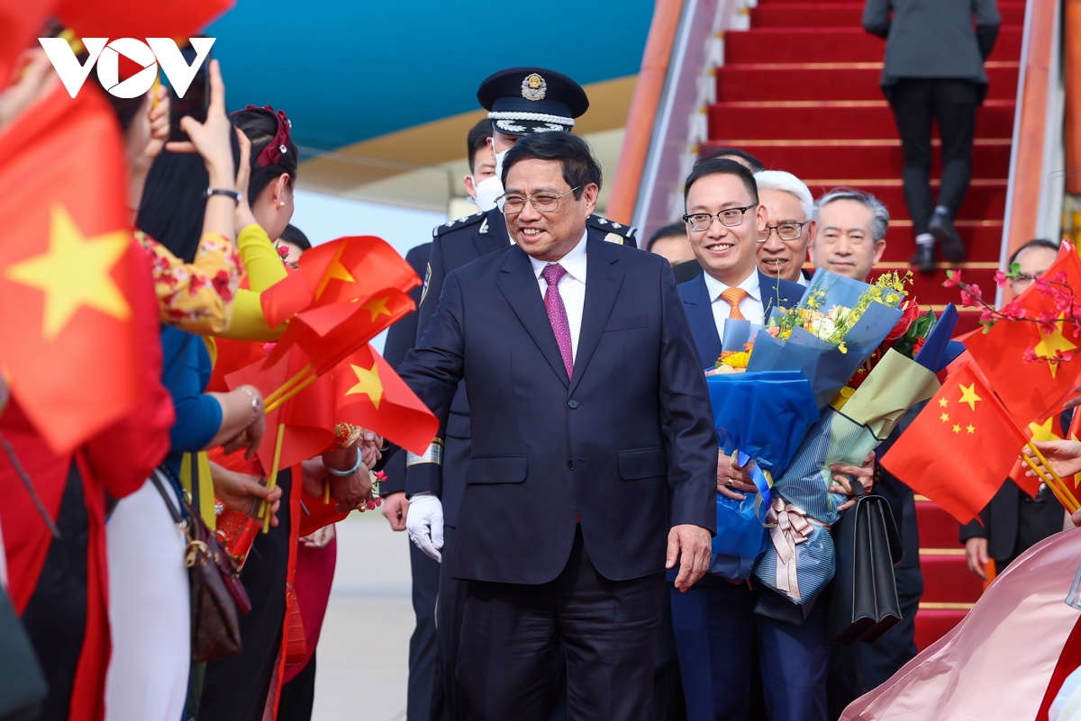 Renforcer la confiance politique et rehausser l image internationale du Vietnam