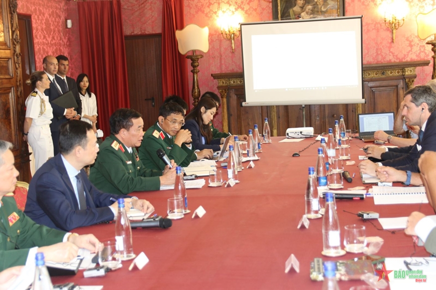 Le quatrième dialogue sur la politique de défense Vietnam-Italie